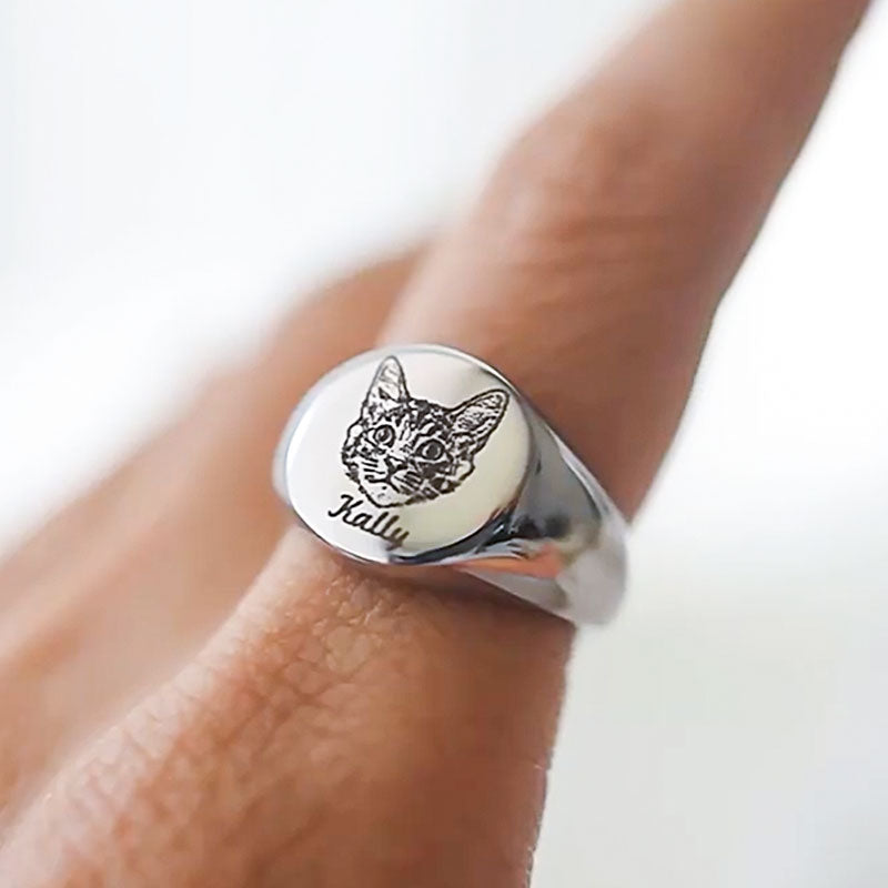 Personalized Engraved Ring with Pet Face & Name