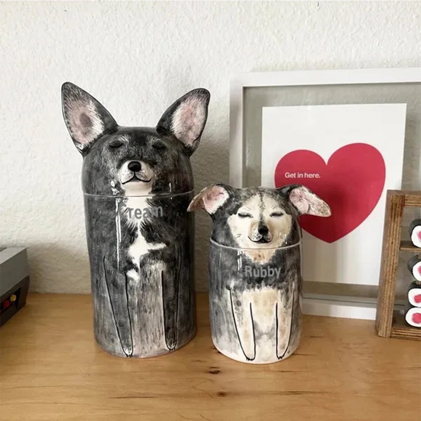 Modern pet urns for dogs, designed to preserve memories with elegance.
