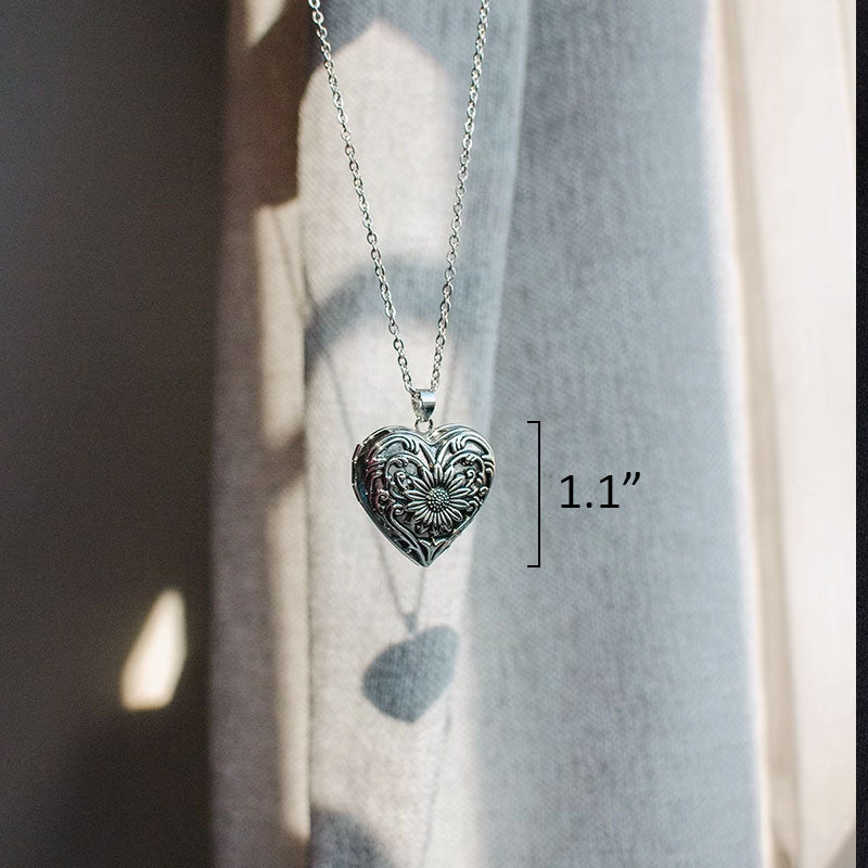 Heart-shaped Pet Memorial Photo Locket Necklace